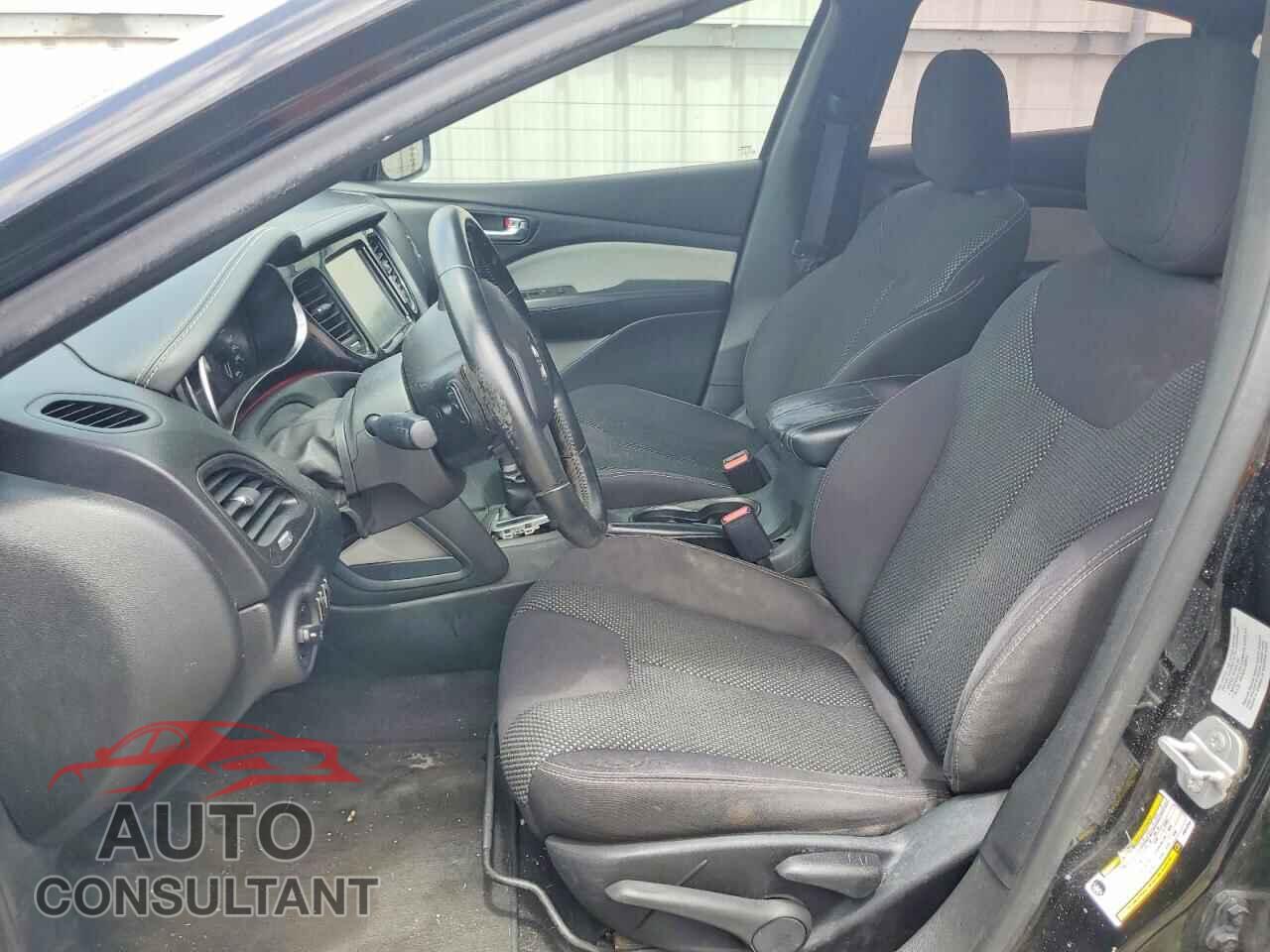 DODGE DART 2015 - 1C3CDFBB0FD213300