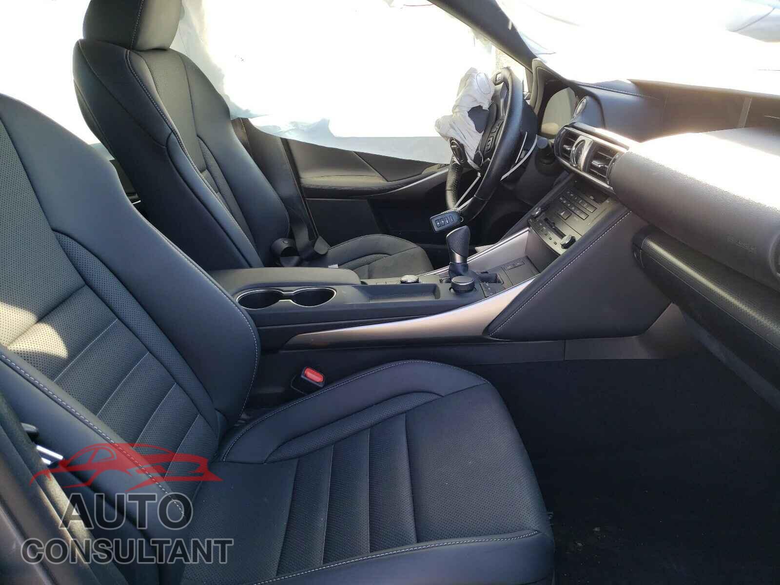 LEXUS IS 2017 - JTHBA1D2XH5044009