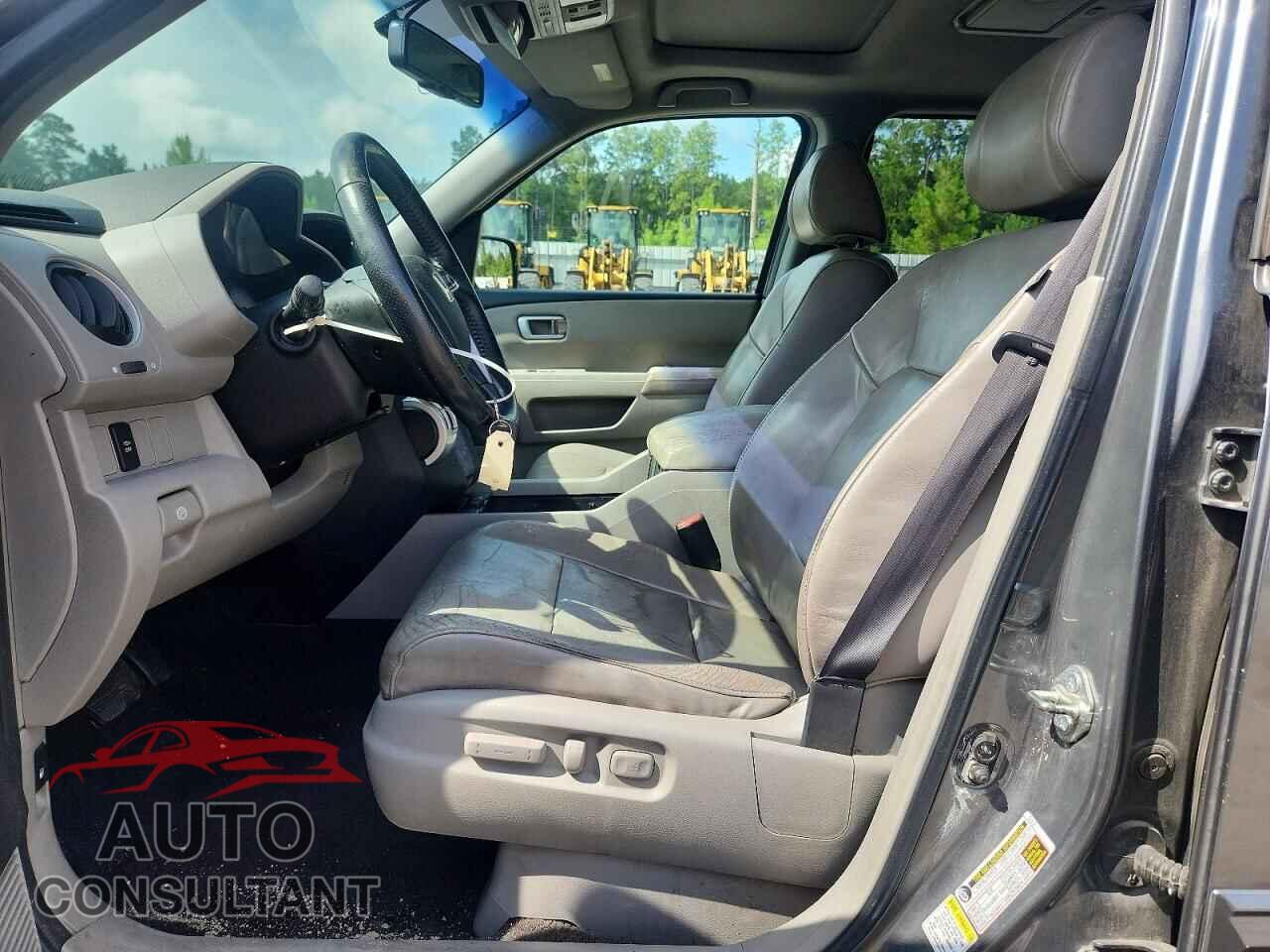 HONDA PILOT 2011 - 5FNYF3H64BB033034