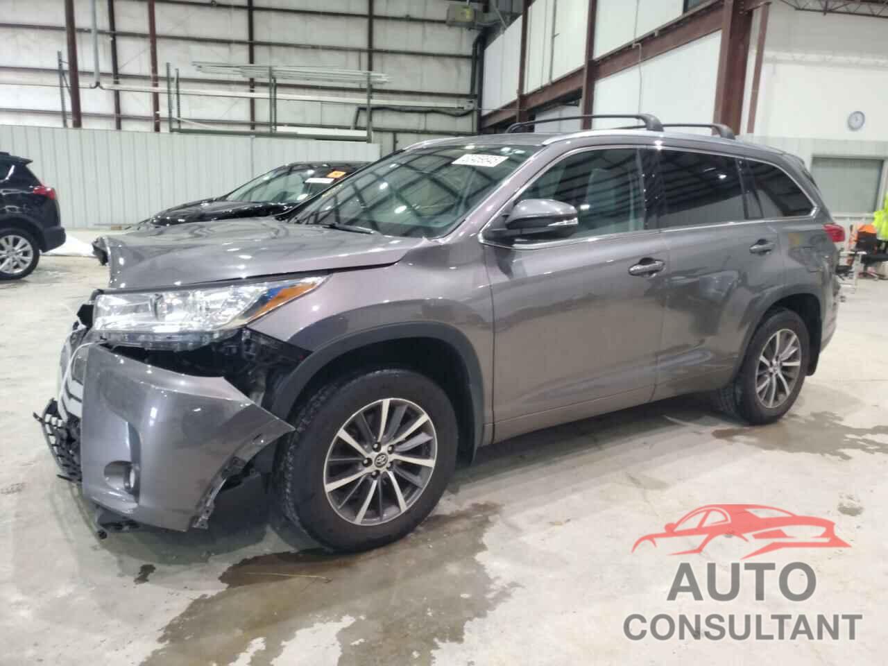 TOYOTA HIGHLANDER 2018 - 5TDJZRFH8JS556874