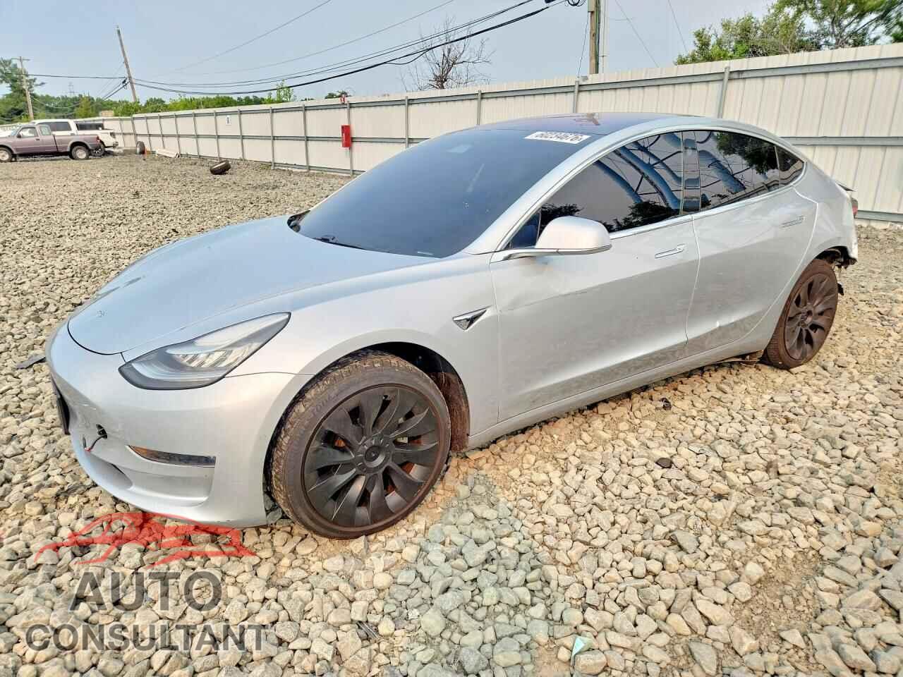 TESLA MODEL 3 2018 - 5YJ3E1EB8JF104432