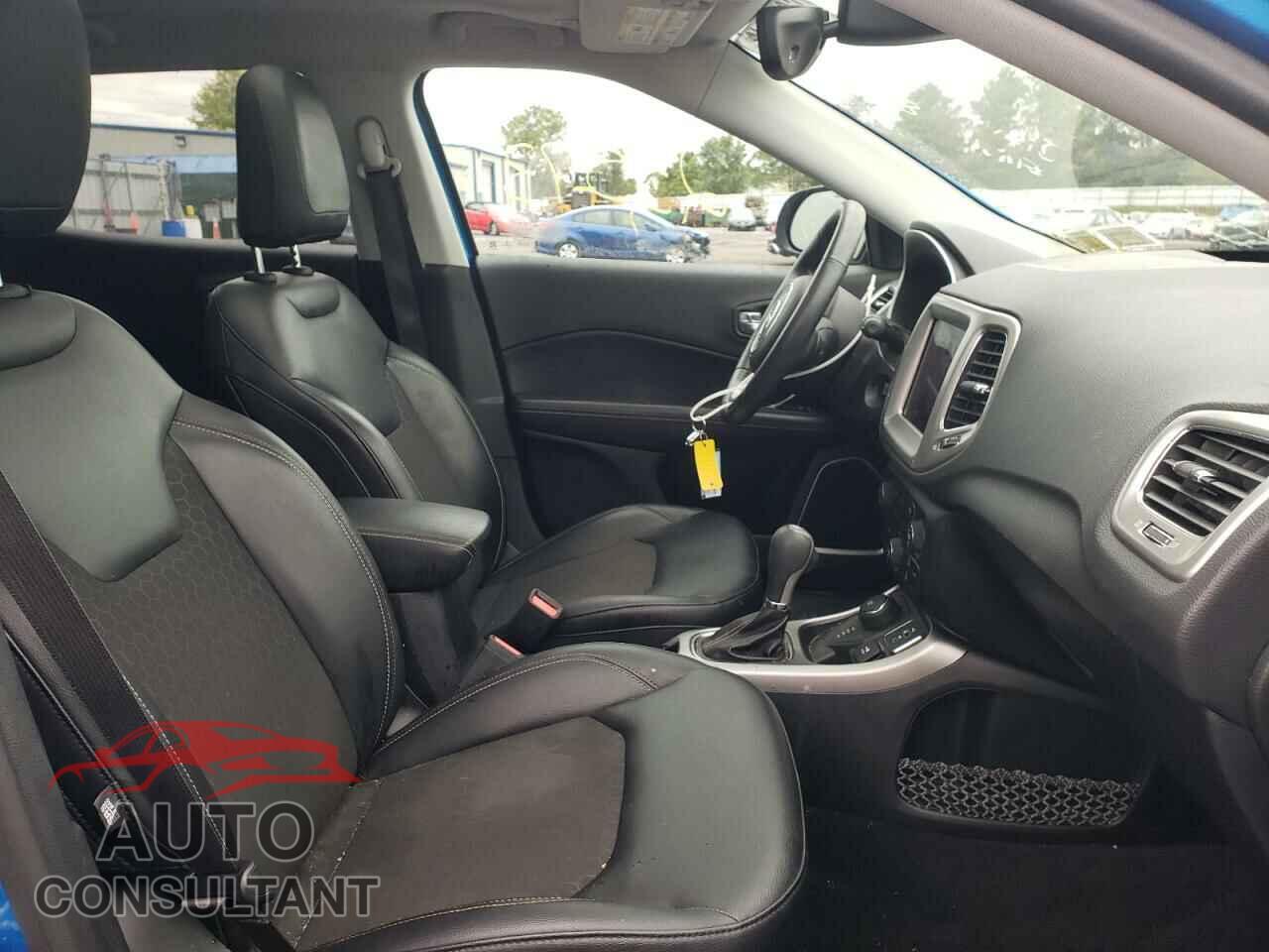 JEEP COMPASS 2018 - 3C4NJDBB1JT100136