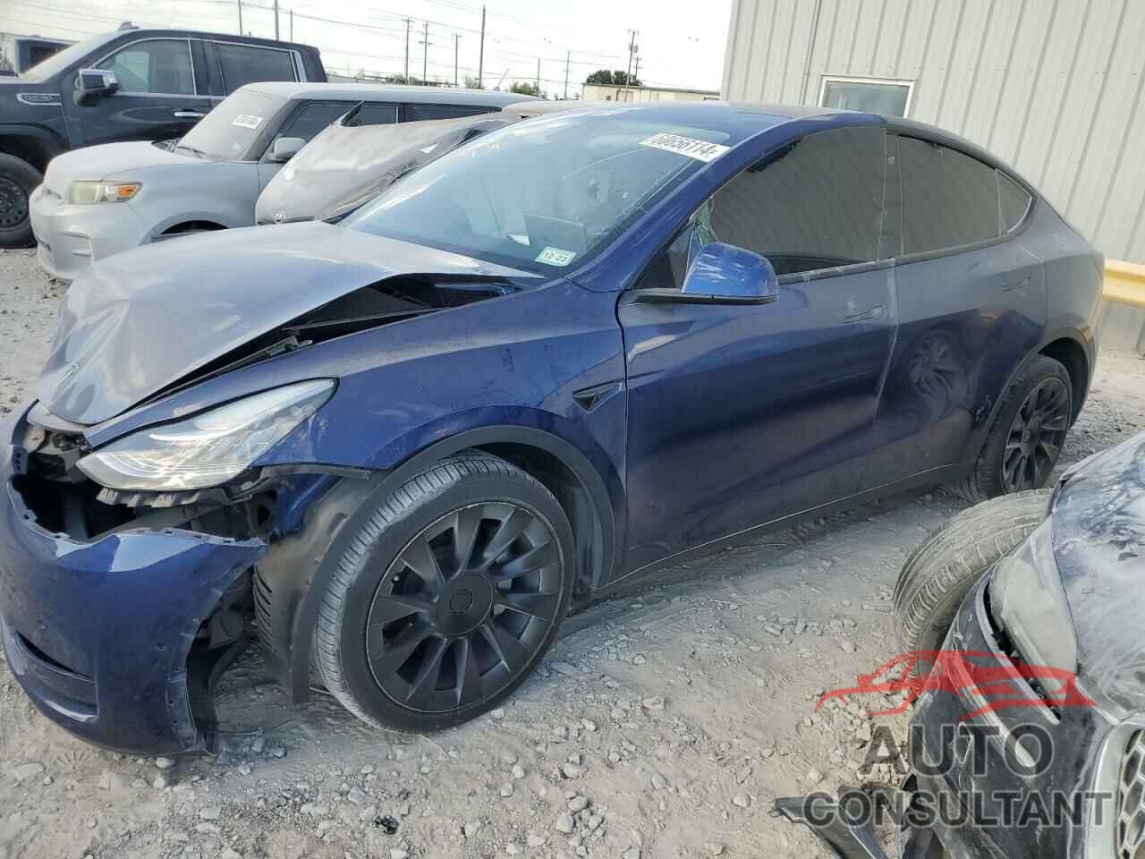 TESLA MODEL Y 2021 - 5YJYGDEEXMF253571