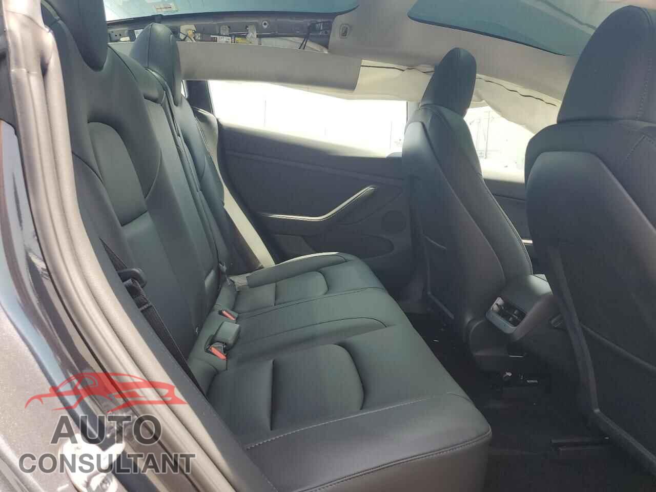 TESLA MODEL 3 2023 - 5YJ3E1EA0PF706256