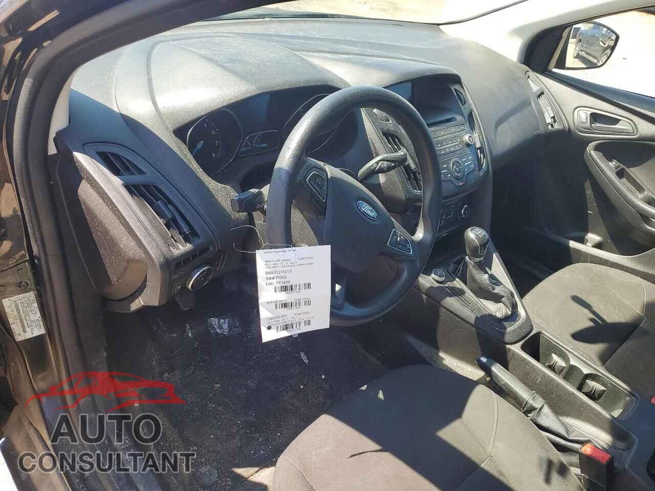 FORD FOCUS 2015 - 1FADP3E27FL290520