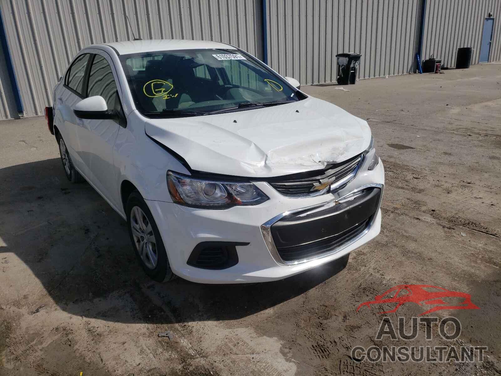 CHEVROLET SONIC 2018 - 1G1JA5SHXJ4100787