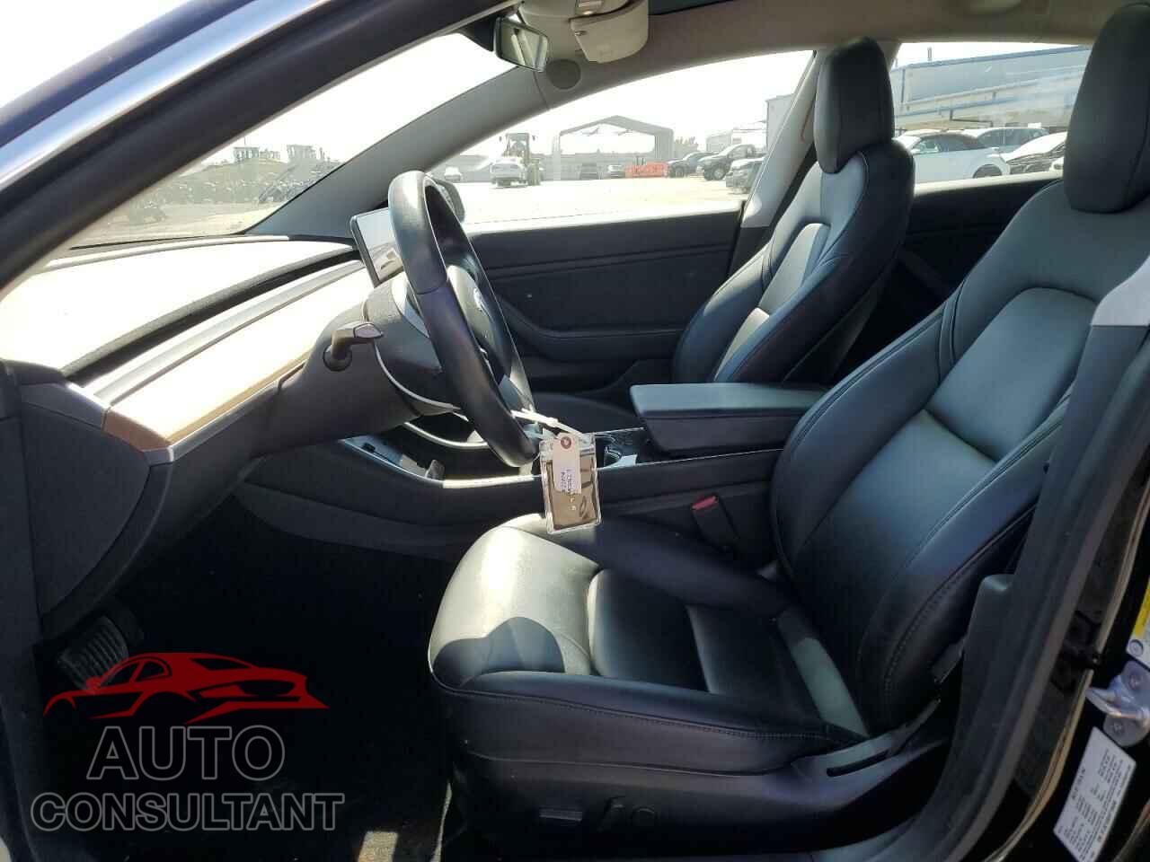 TESLA MODEL 3 2019 - 5YJ3E1EBXKF194698