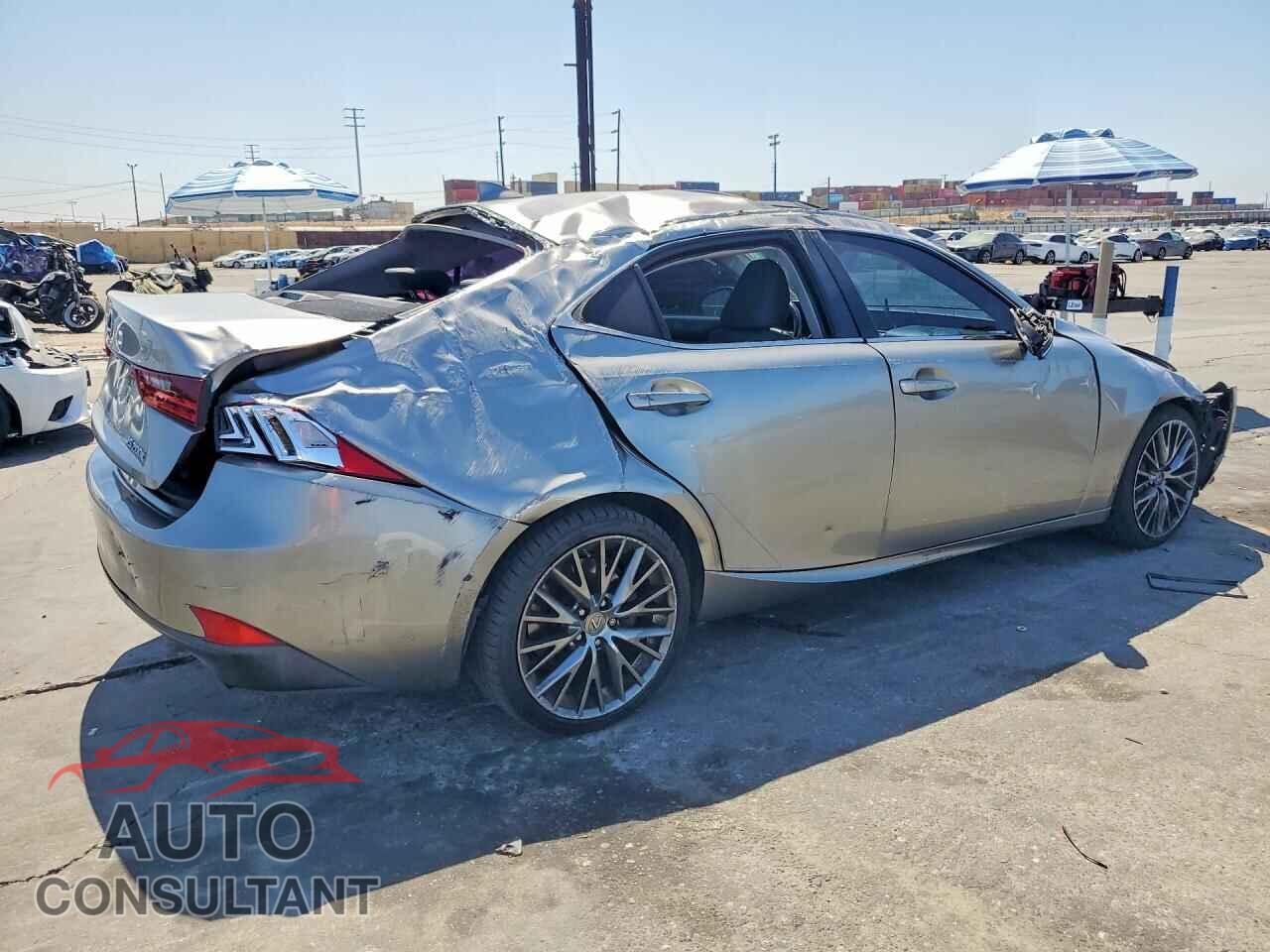 LEXUS IS 2016 - JTHBA1D2XG5011512