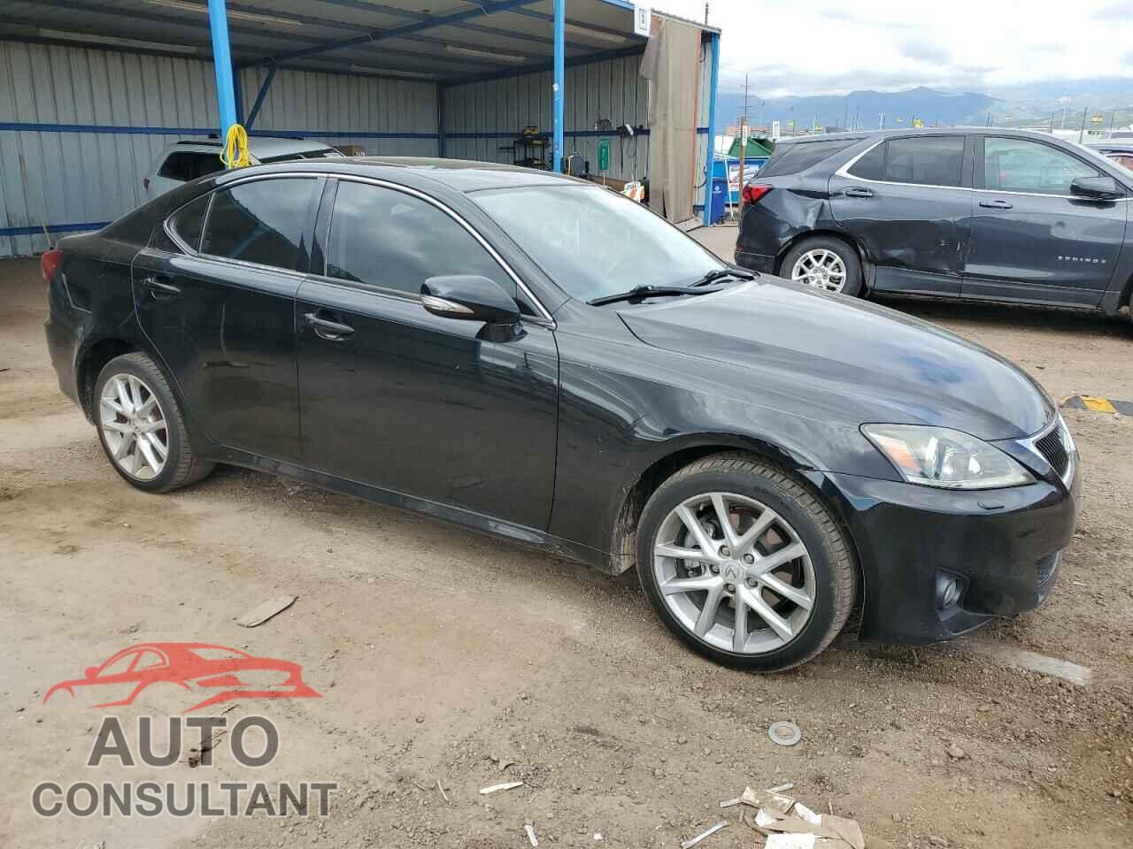 LEXUS IS 2011 - JTHCF5C27B2035193