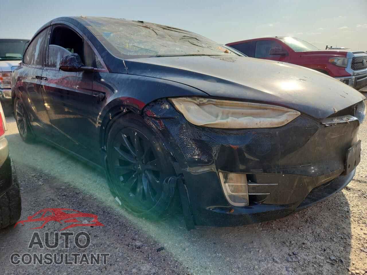 TESLA MODEL X 2017 - 5YJXCBE22HF069524