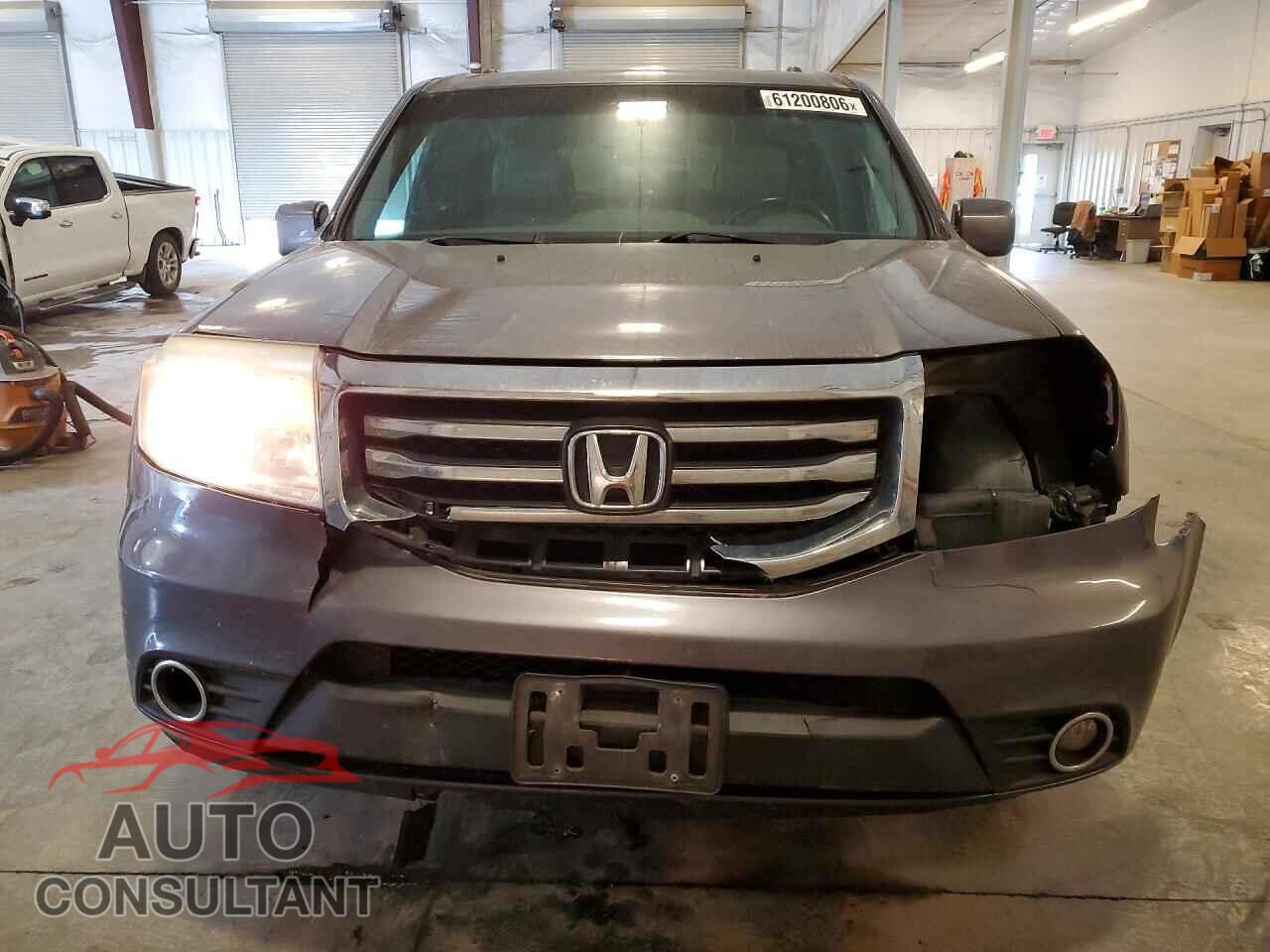 HONDA PILOT 2015 - 5FNYF4H51FB015478