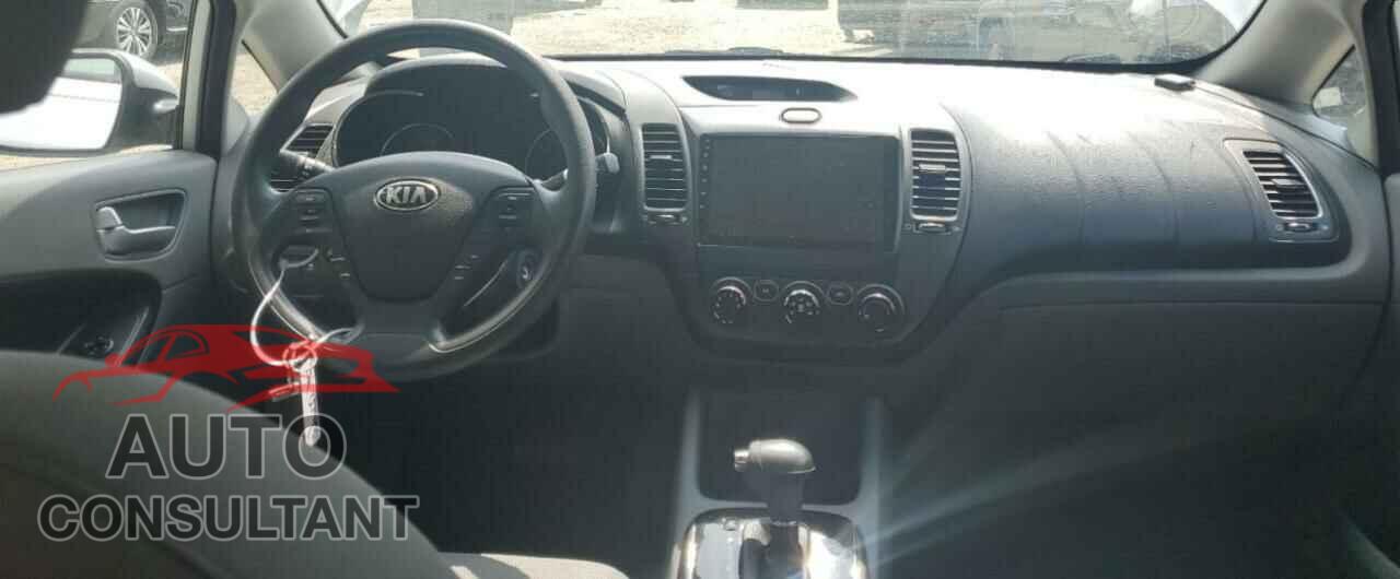 KIA FORTE 2017 - 3KPFK4A76HE042277