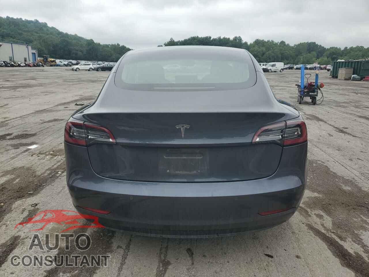 TESLA MODEL 3 2018 - 5YJ3E1EA4JF153389