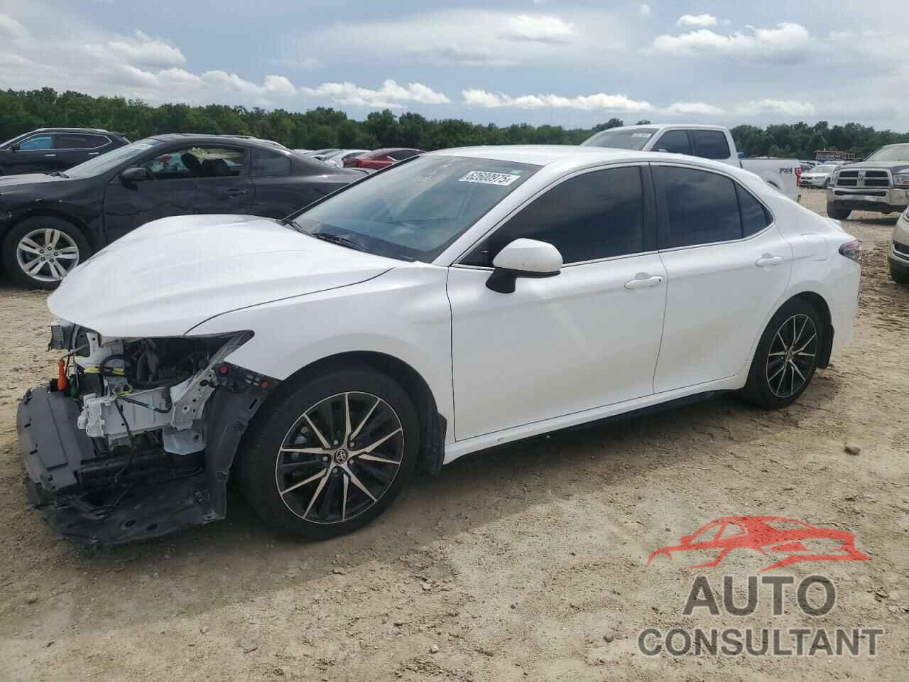 TOYOTA CAMRY 2021 - 4T1G11AK1MU419650