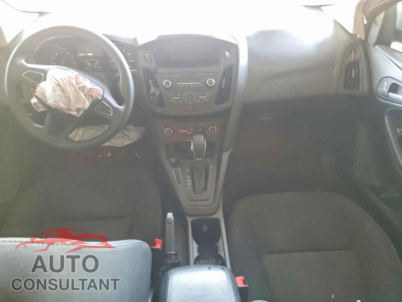 FORD FOCUS 2018 - 1FADP3F29JL230679