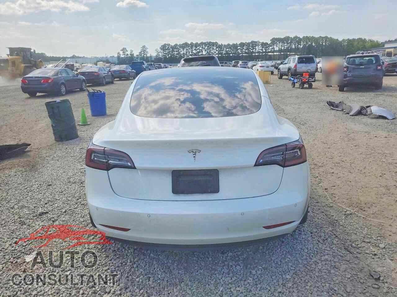 TESLA MODEL 3 2021 - 5YJ3E1EA8MF851881