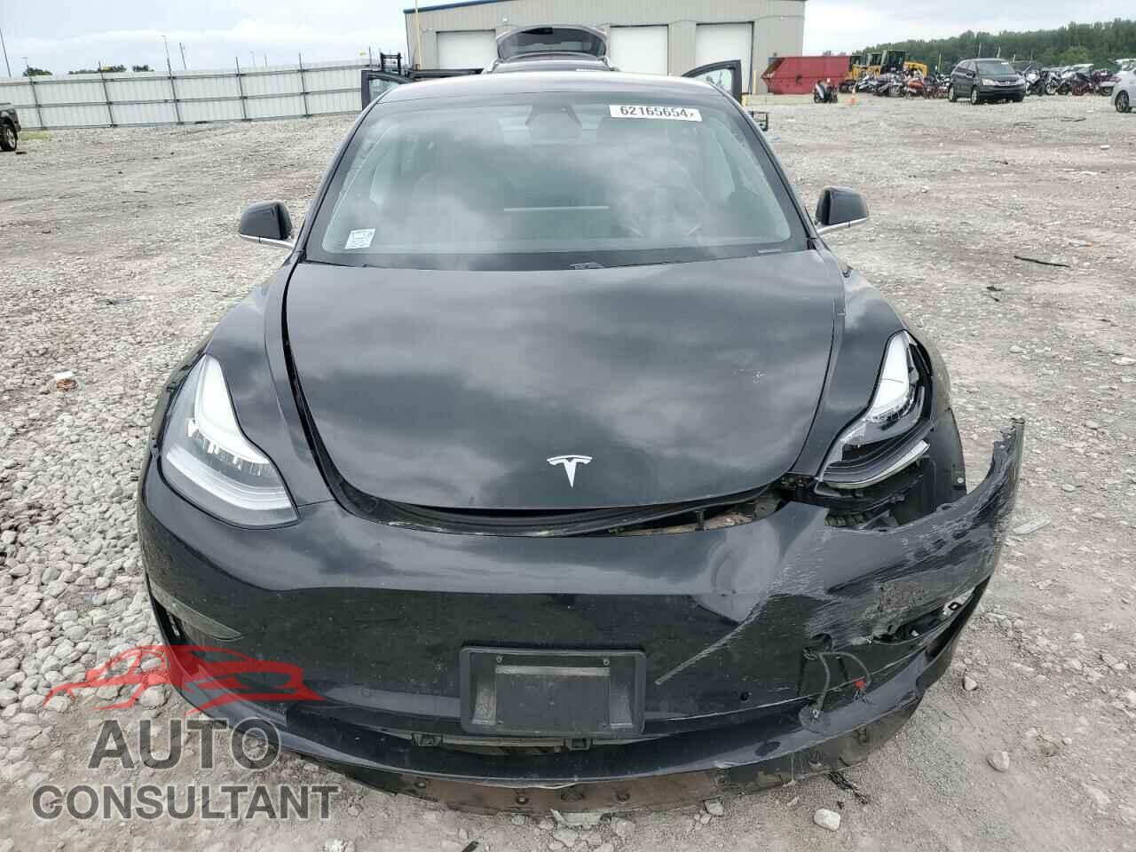 TESLA MODEL 3 2018 - 5YJ3E1EA0JF049546