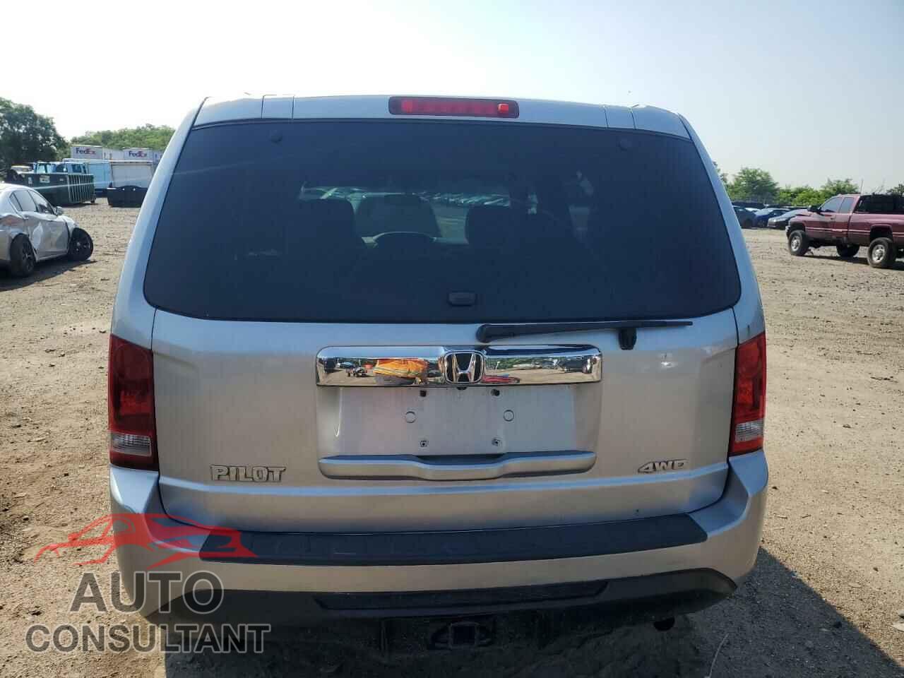 HONDA PILOT 2013 - 5FNYF4H24DB018510