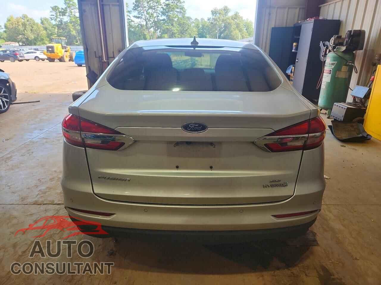 FORD FUSION 2019 - 3FA6P0LU5KR207237