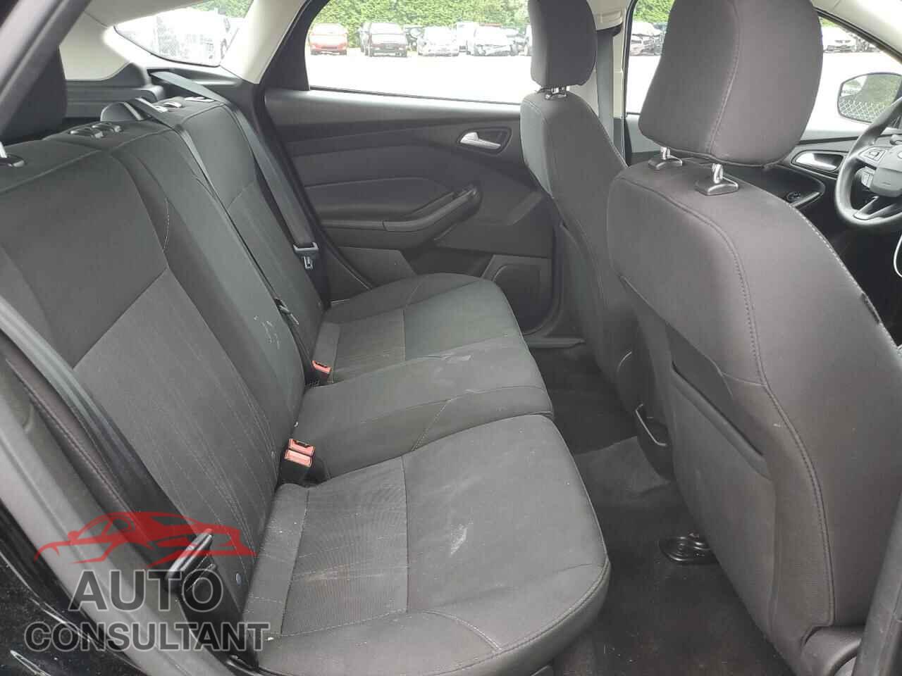 FORD FOCUS 2017 - 1FADP3K28HL345063