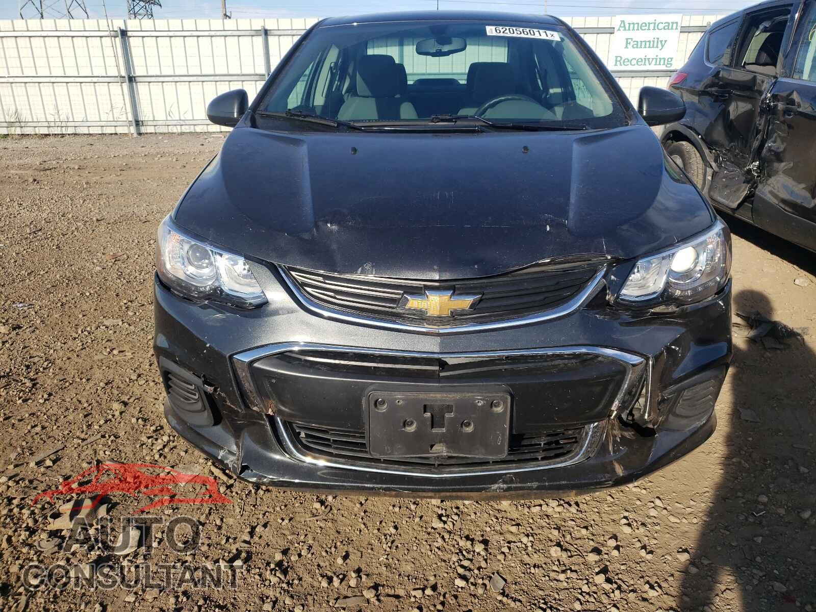 CHEVROLET SONIC 2017 - 1G1JB5SH3H4137946