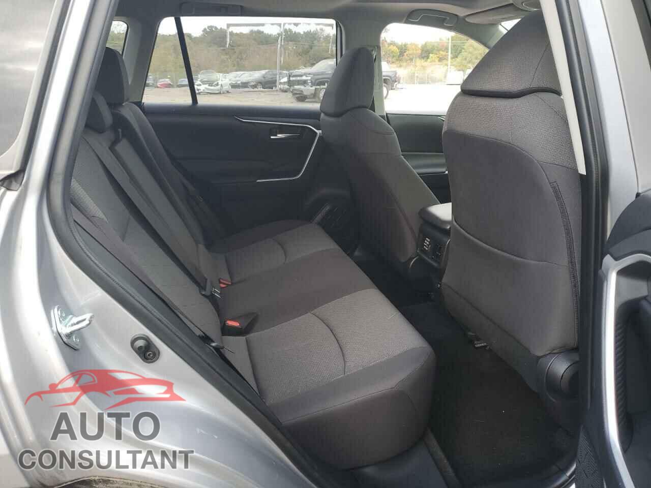 TOYOTA RAV4 2019 - JTMP1RFV7KD513275