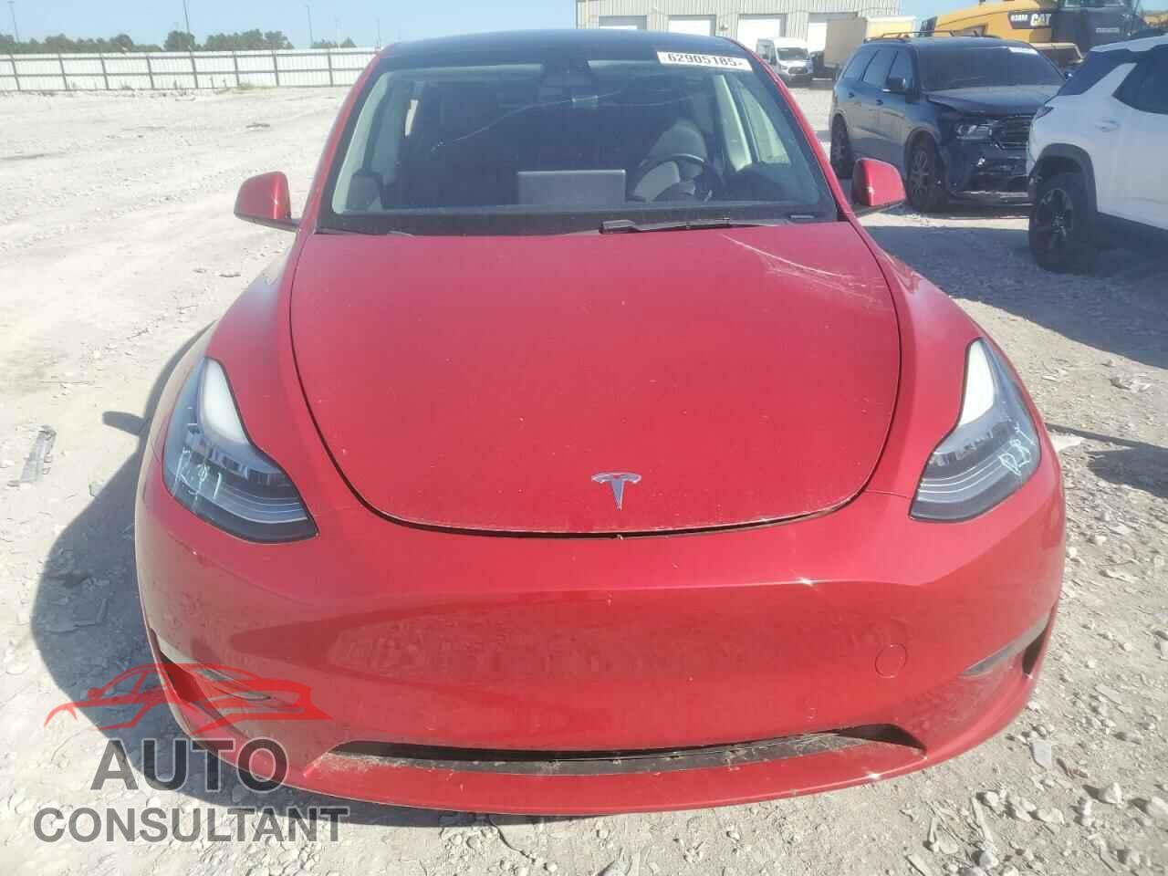 TESLA MODEL Y 2021 - 5YJYGDEE4MF077407