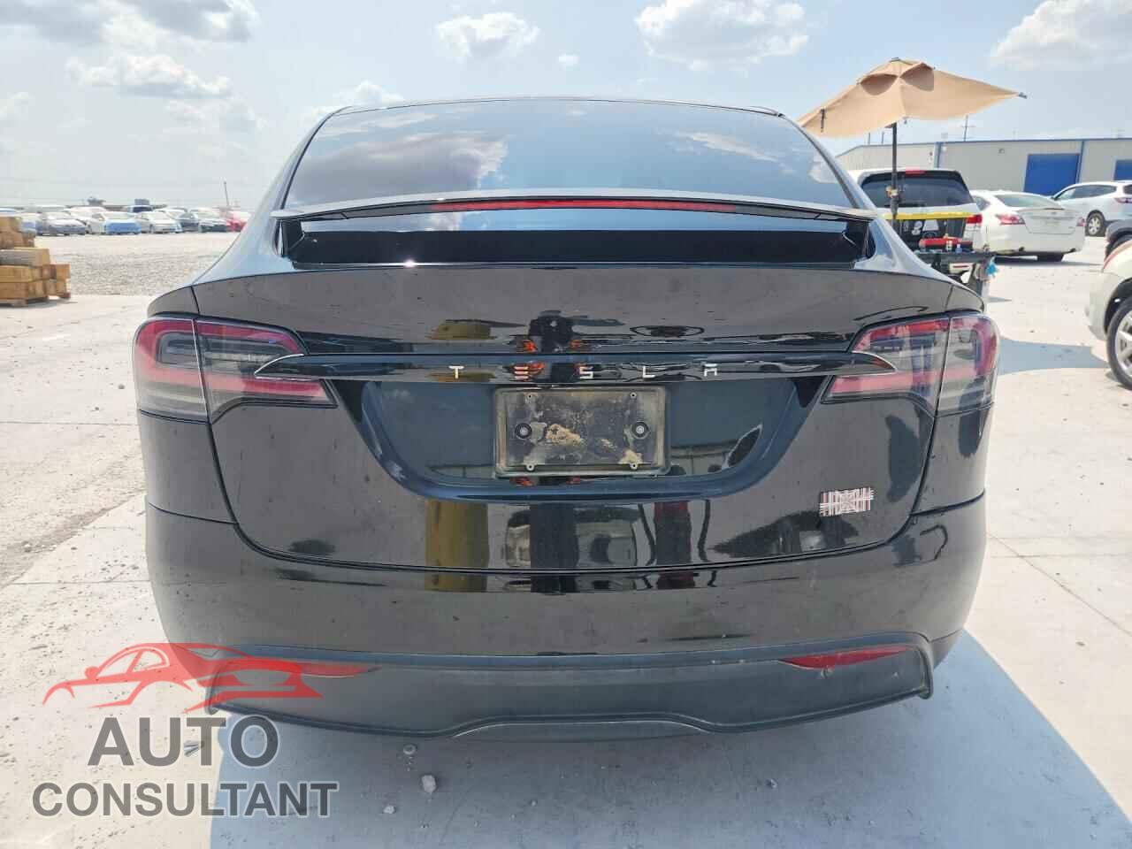 TESLA MODEL X 2023 - 7SAXCBE63PF384031