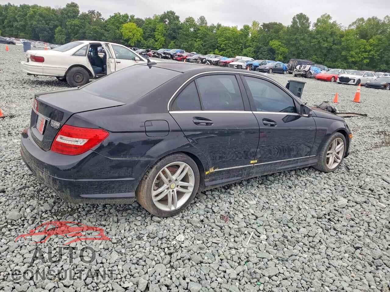 MERCEDES-BENZ C-CLASS 2013 - WDDGF4HBXDA862321