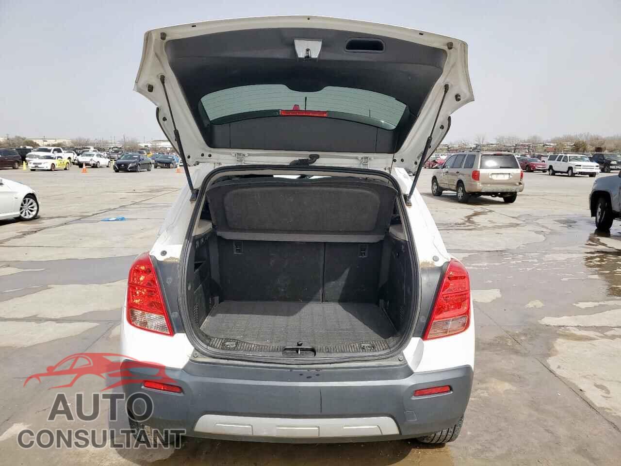 CHEVROLET TRAX 2015 - 3GNCJLSB2FL201671