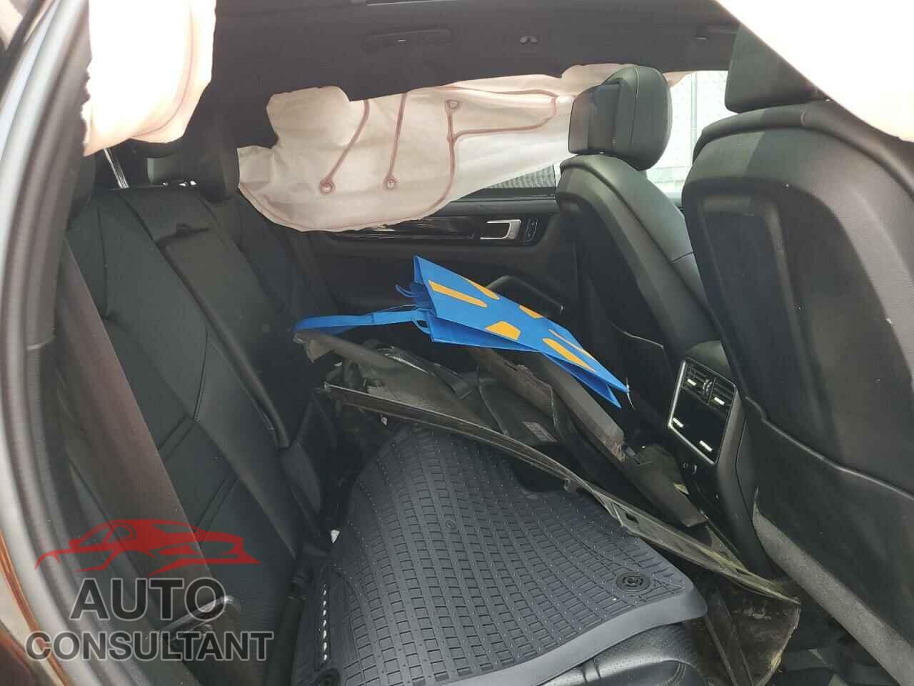 PORSCHE CAYENNE 2019 - WP1AA2AY8KDA02624