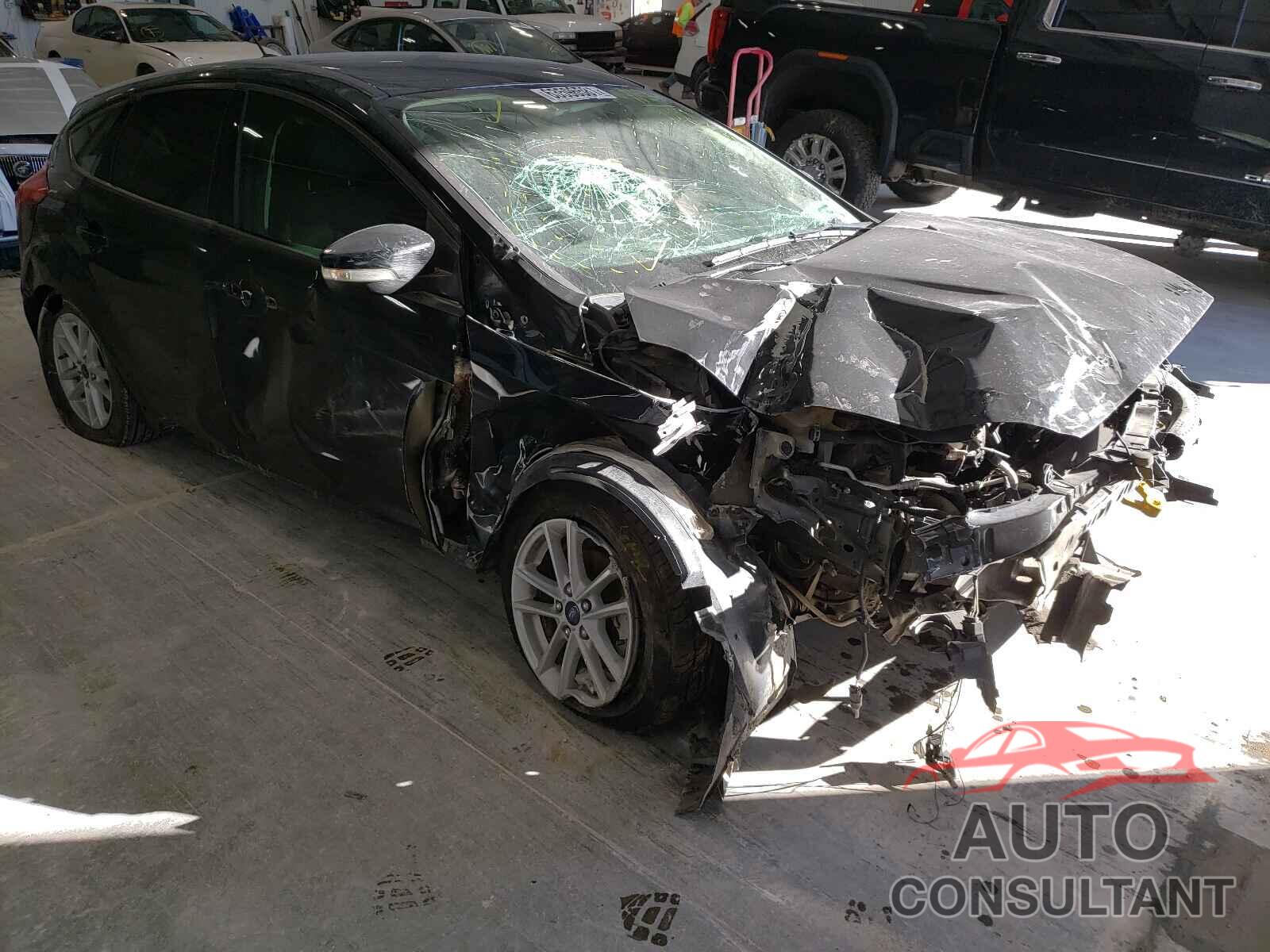 FORD FOCUS 2017 - 1FADP3K24HL284357