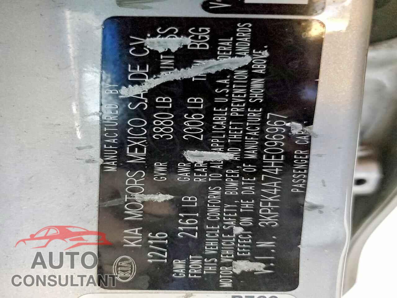 KIA FORTE 2017 - 3KPFK4A74HE096967