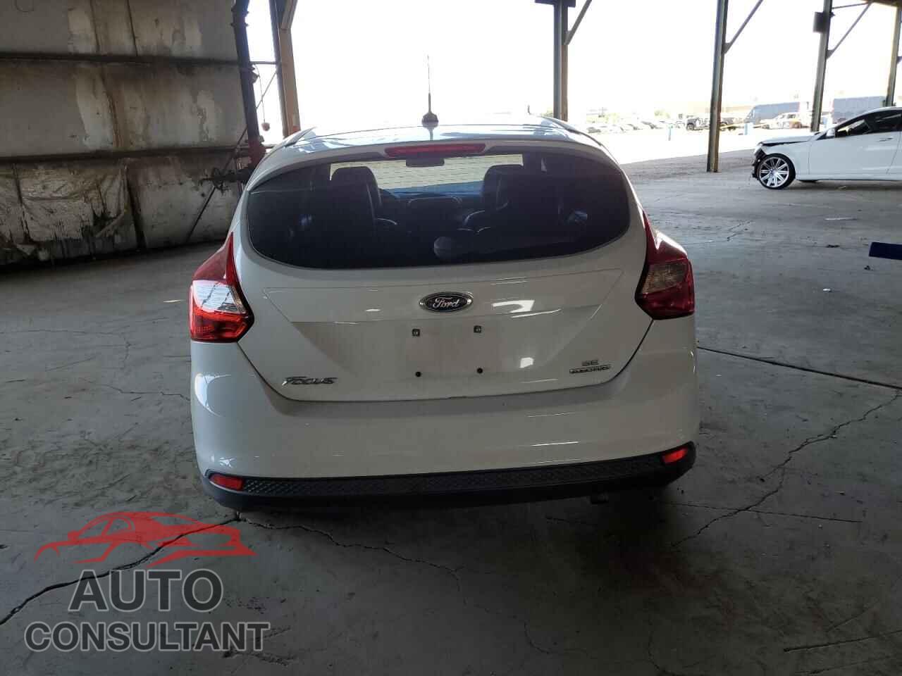 FORD FOCUS 2014 - 1FADP3K22EL463444
