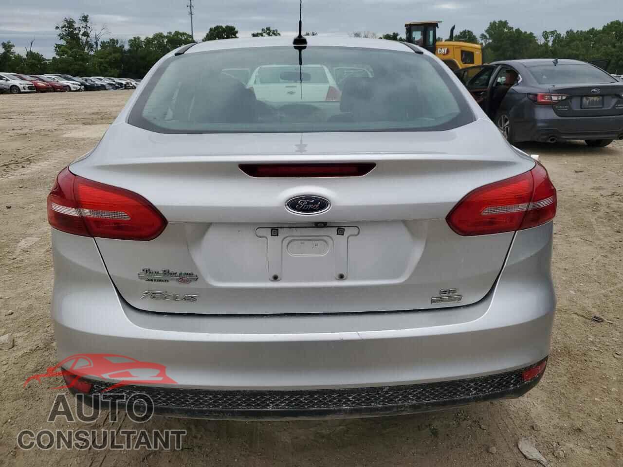 FORD FOCUS 2017 - 1FADP3FE2HL333012