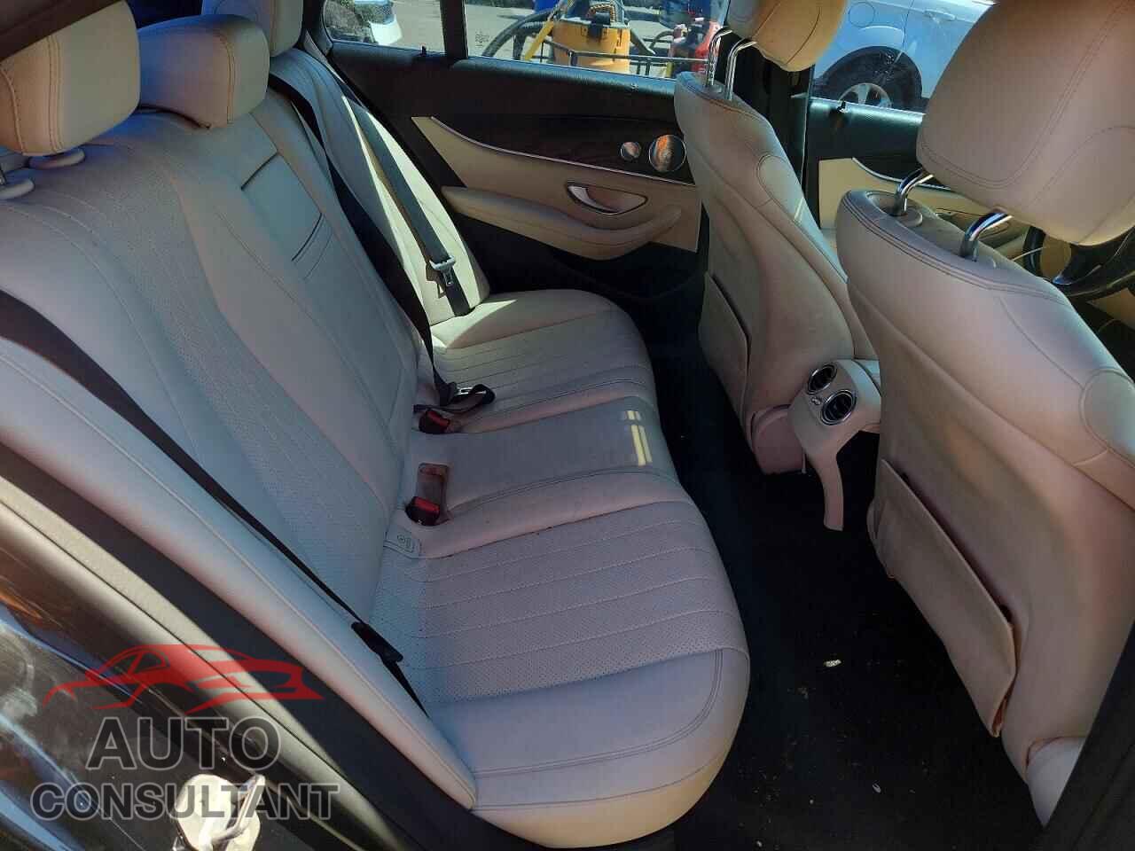 MERCEDES-BENZ E-CLASS 2017 - WDDZF4KB9HA198486