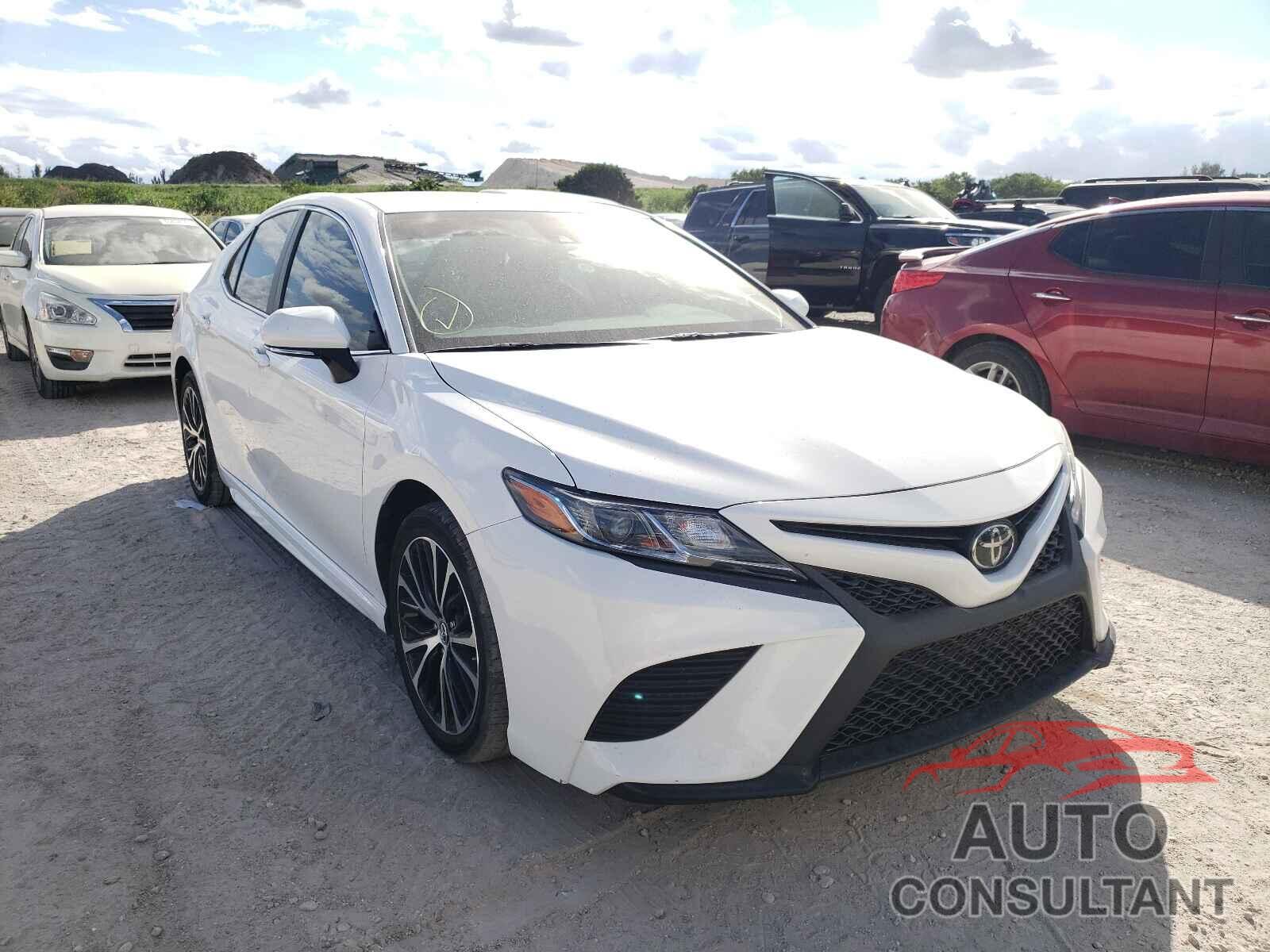 TOYOTA CAMRY 2019 - 4T1B11HK1KU185121