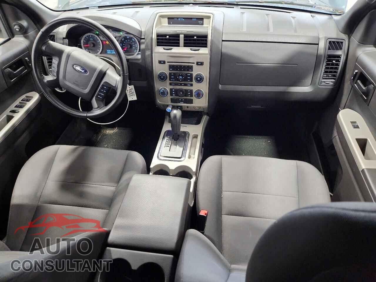 FORD ESCAPE 2011 - 1FMCU0D70BKA98152