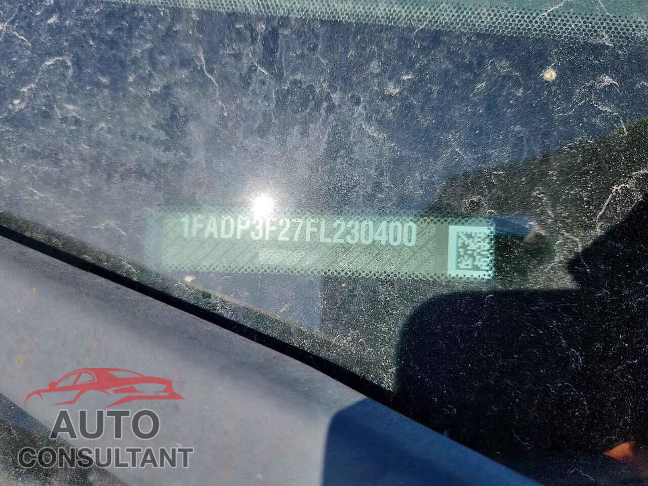 FORD FOCUS 2015 - 1FADP3F27FL230400