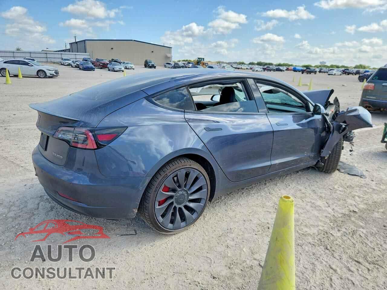 TESLA MODEL 3 2022 - 5YJ3E1EC8NF119947
