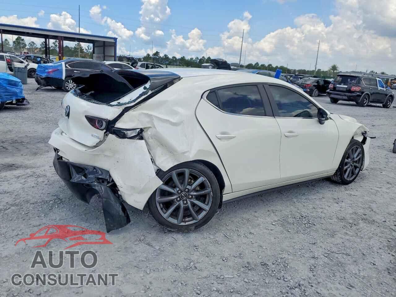 MAZDA 3 2021 - JM1BPAKL1M1328691