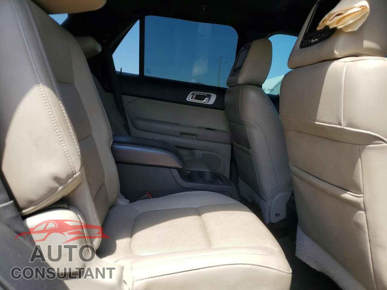 FORD EXPLORER 2012 - 1FMHK8F81CGA10889