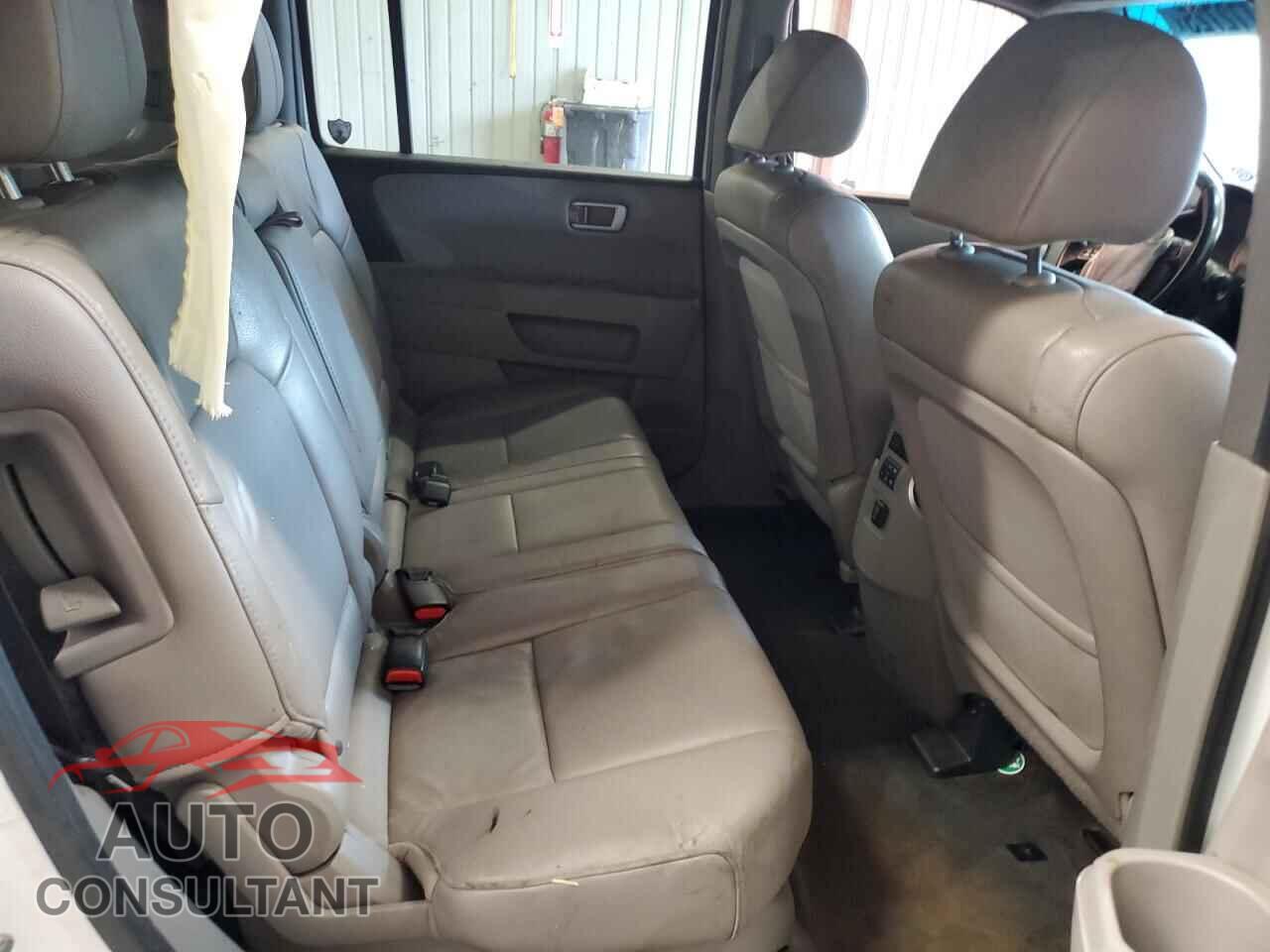 HONDA PILOT 2013 - 5FNYF4H53DB057258