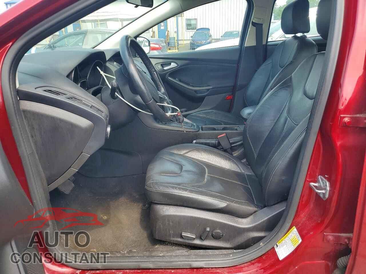 FORD FOCUS 2016 - 1FADP3F2XGL302403