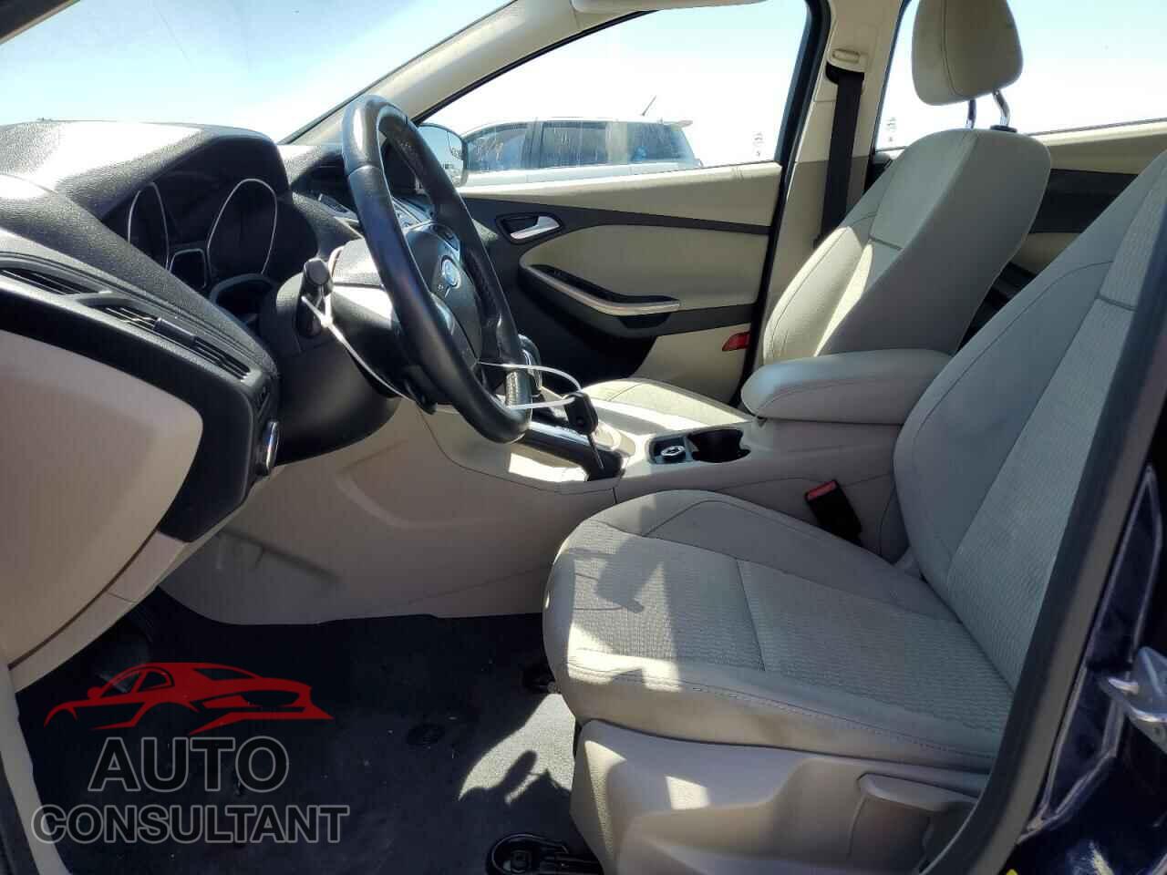 FORD FOCUS 2012 - 1FAHP3H22CL147953