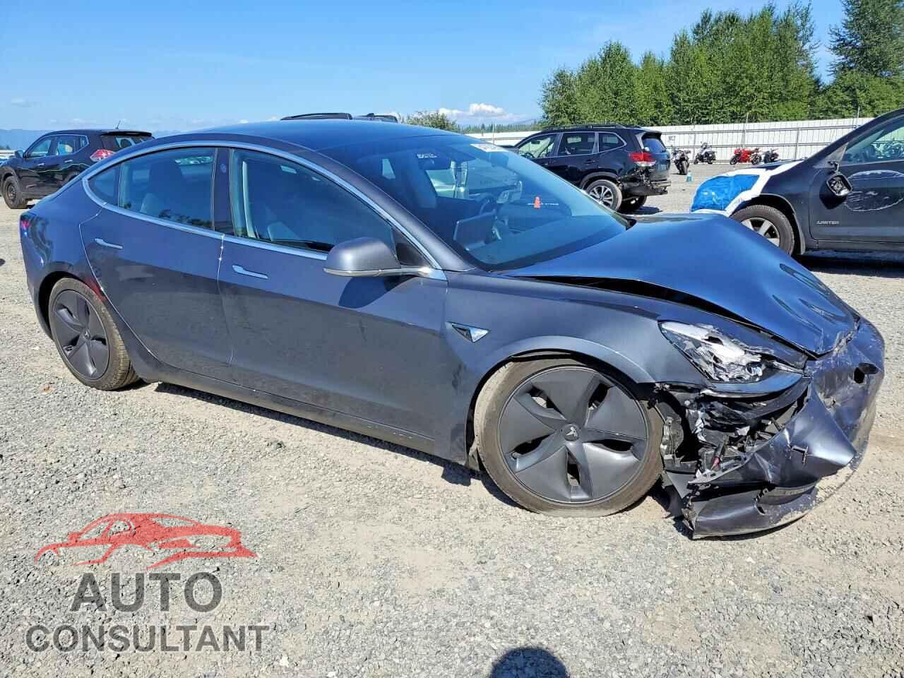 TESLA MODEL 3 2019 - 5YJ3E1EBXKF495696