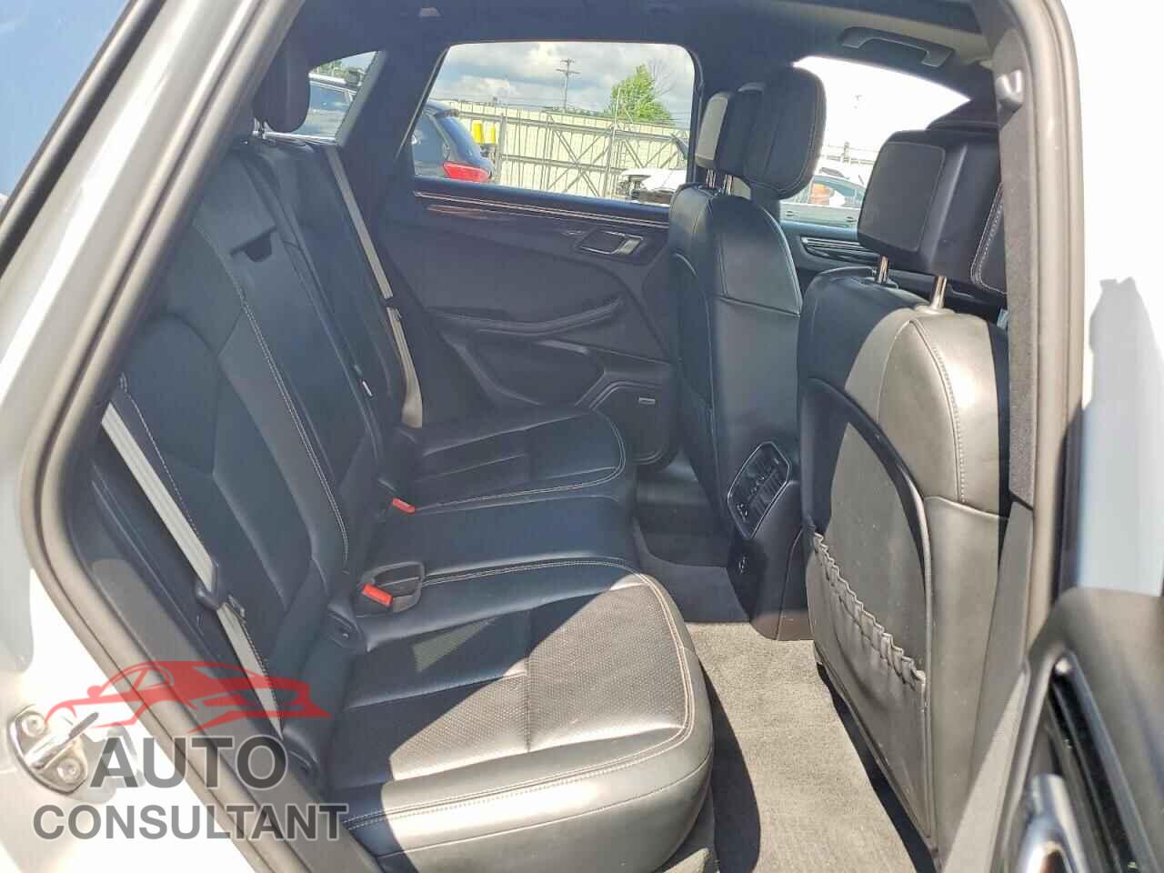 PORSCHE MACAN 2022 - WP1AG2A53NLB25150