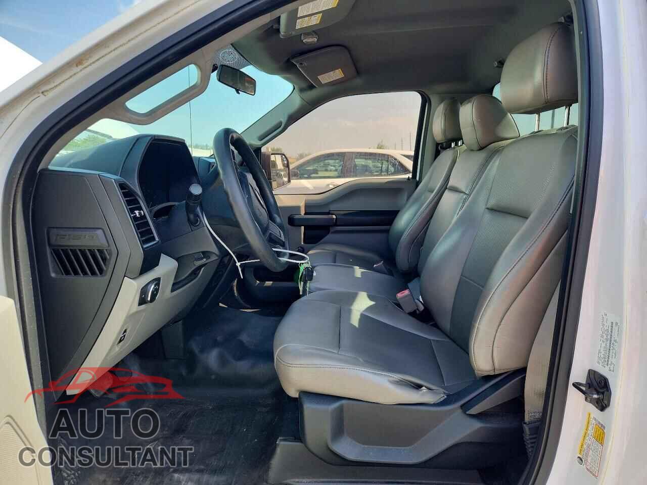 FORD F150 2018 - 1FTMF1CB7JKF37621