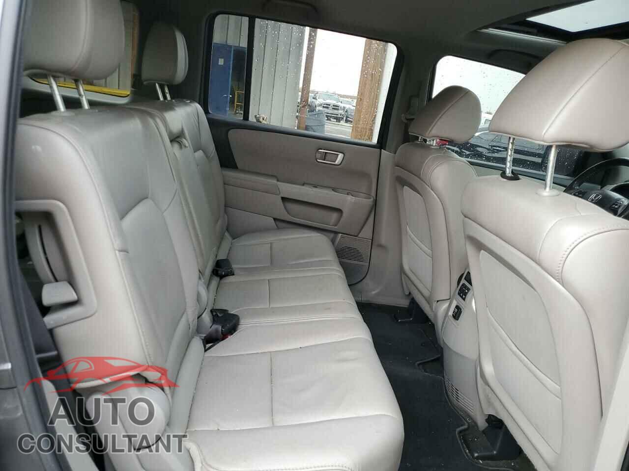 HONDA PILOT 2013 - 5FNYF4H74DB007096