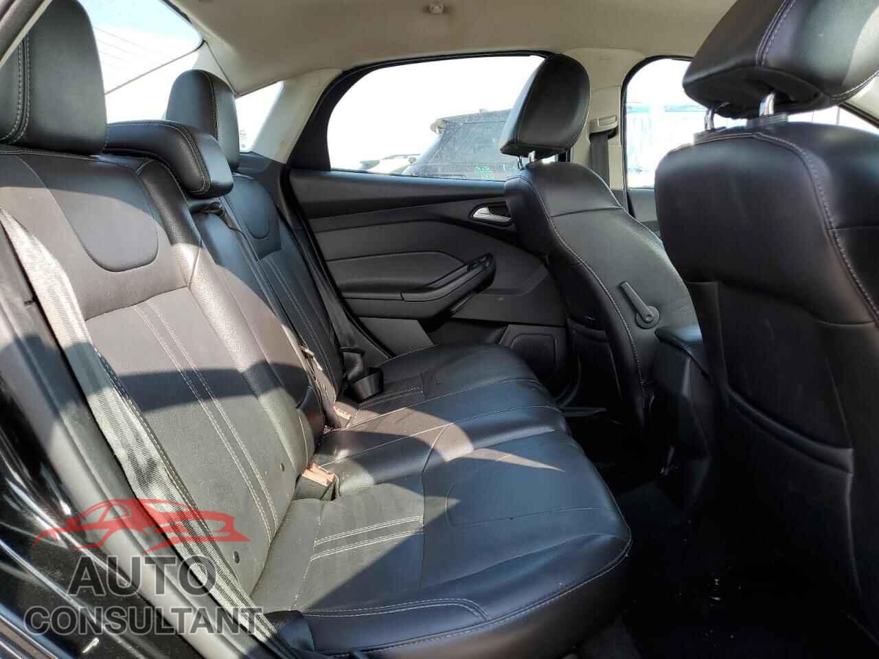 FORD FOCUS 2014 - 1FADP3F29EL204931